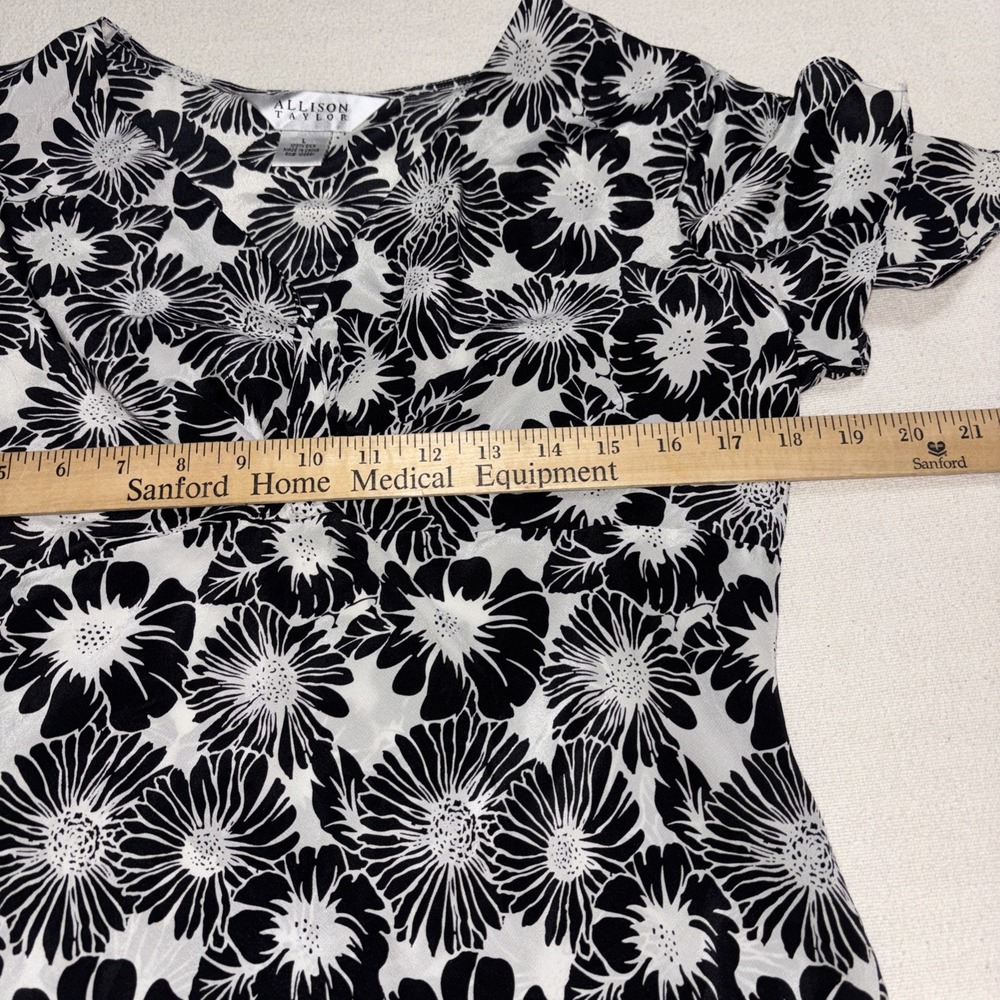 Allison Taylor‎ Black White Floral Babydoll Silk Blouse Women's Size L Career - Picture 3 of 6